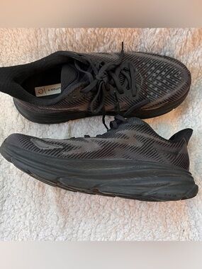 Hoka Clifton 9 Women's Black Gray 9B Running Shoes Great Condition